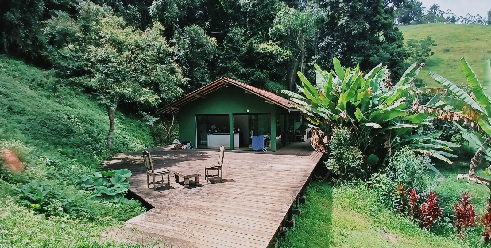 Linda Chácara no Bairro do Pião