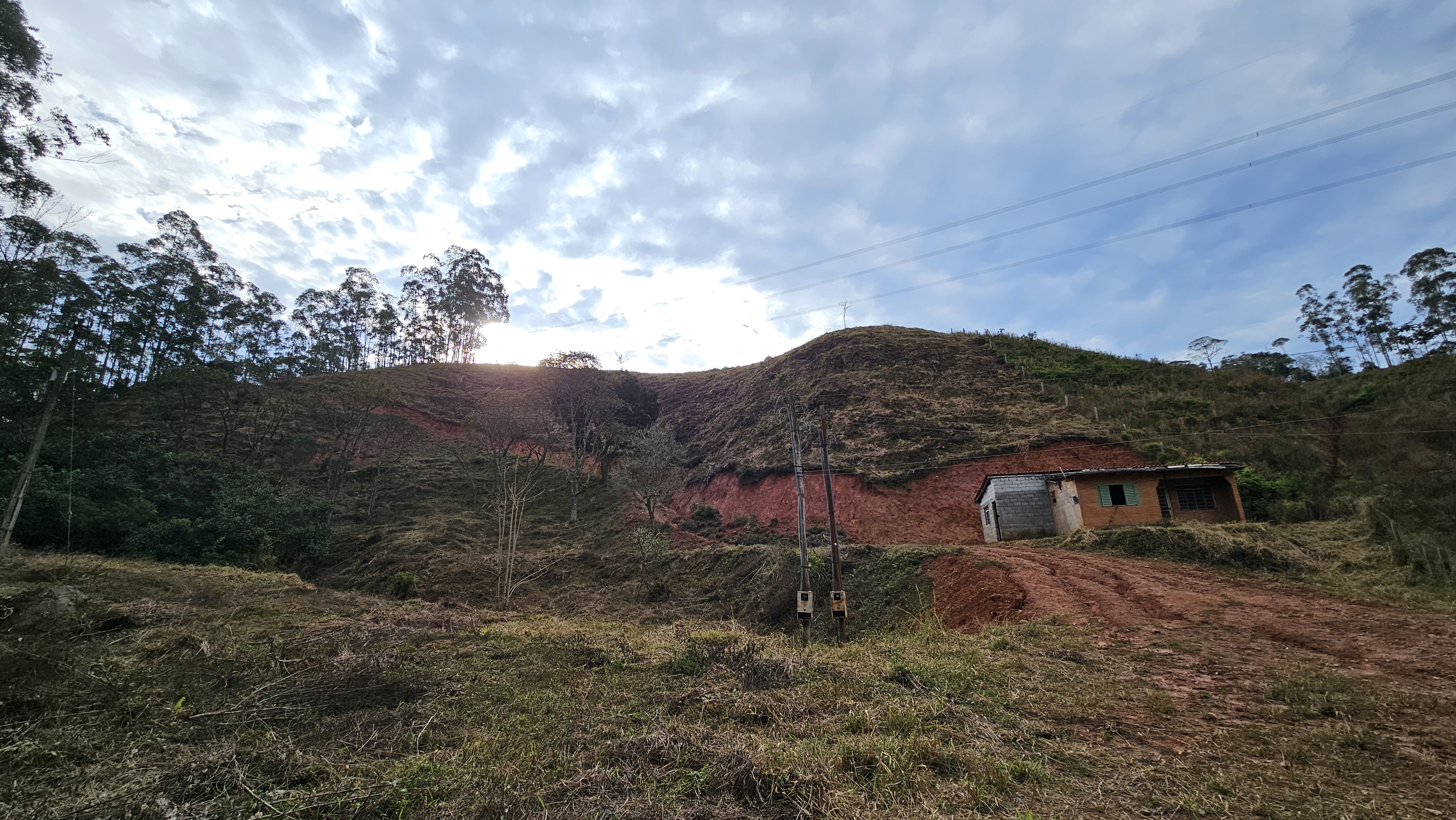 TERRENO Á VENDA NO PIÃO - 48 MIL METROS QUADRADOS - PIRACAIA/SP