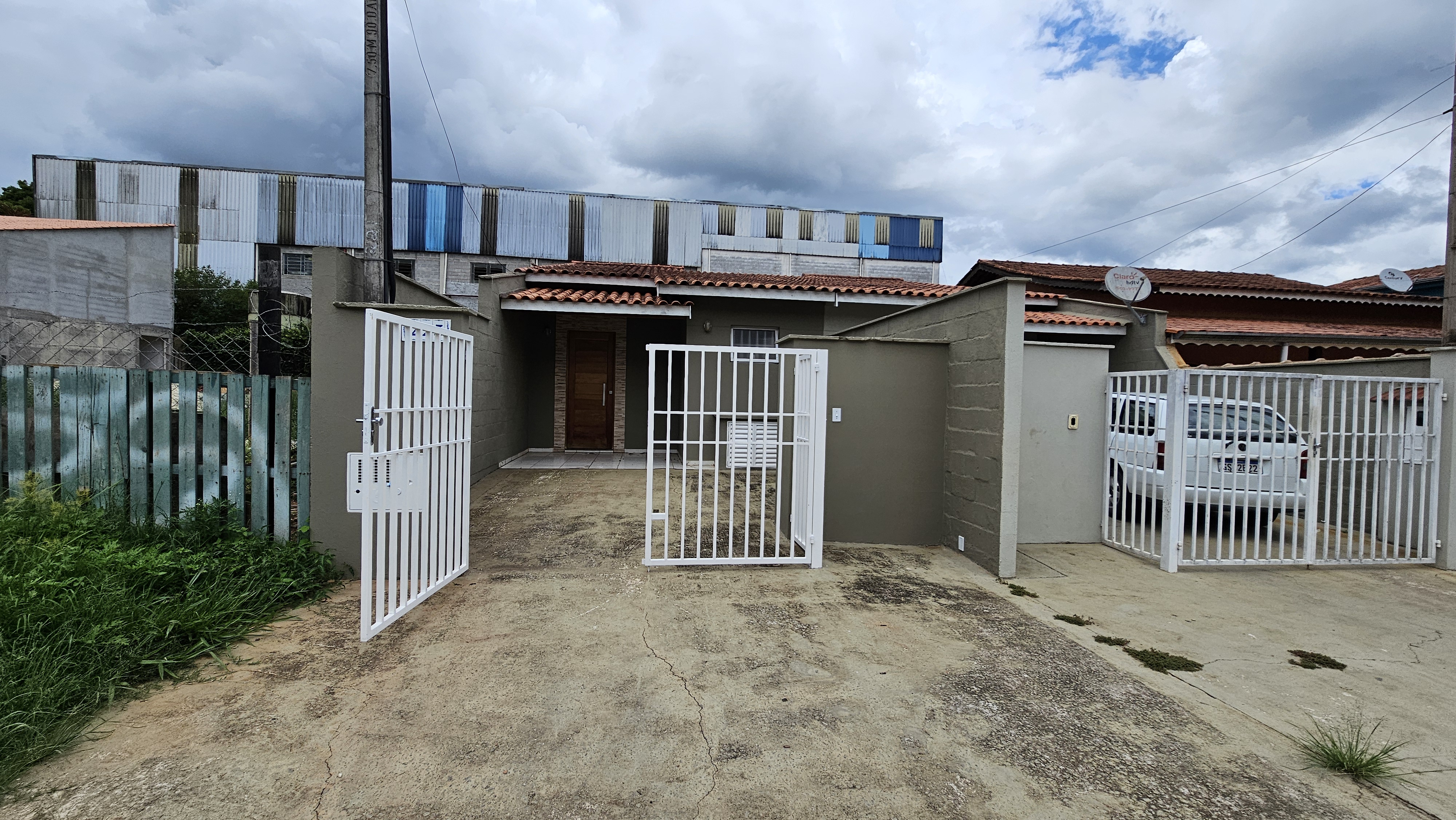 CASA PARA LOCAÇÃO - PARQUE DOS PINHEIROS - PIRACAIA/SP