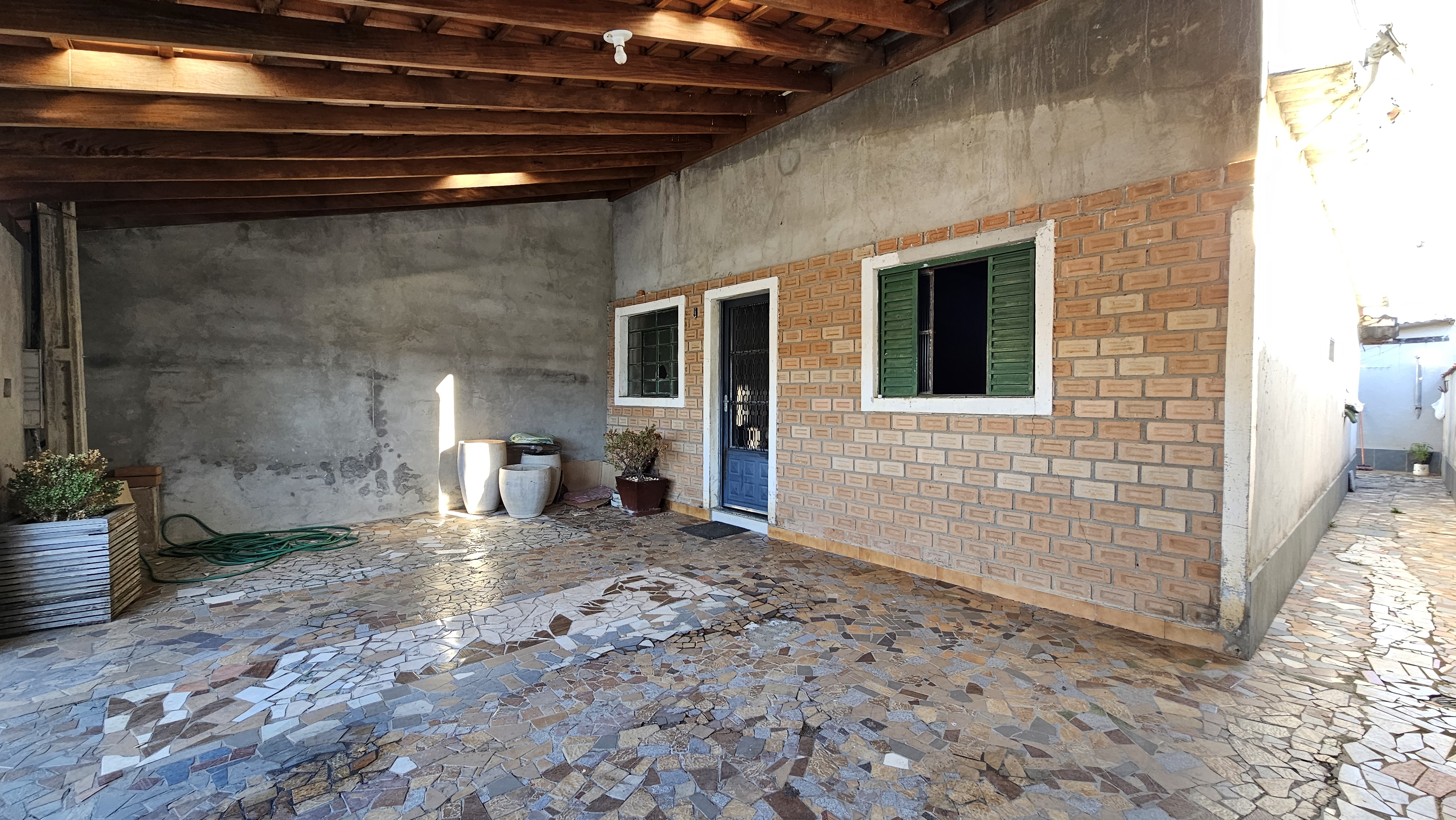CASA À VENDA - VILA SABESP - PIRACAIA/SP