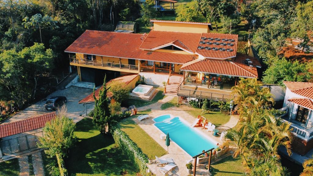 Casa de Campo em Condomínio